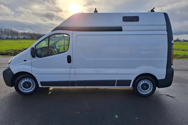 Opel Vivaro (2005) thumbnail 6