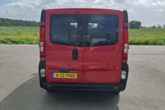 Opel Vivaro (2008) thumbnail 6