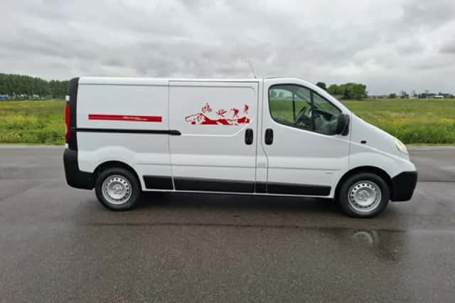 Opel Vivaro (2007) thumbnail 4