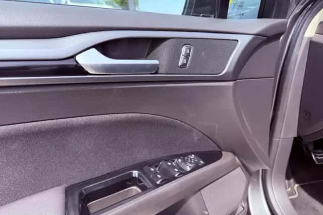 Ford Mondeo (2017) thumbnail 5