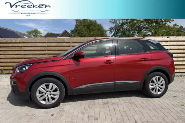 Peugeot 3008 (2018) thumbnail 1