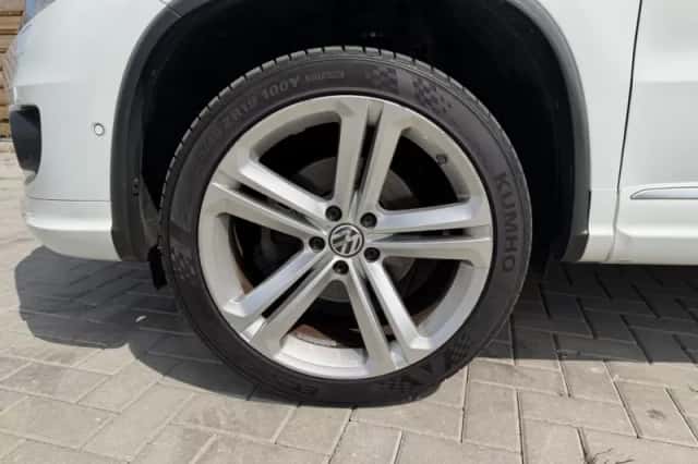 Volkswagen Tiguan (2014) thumbnail 3