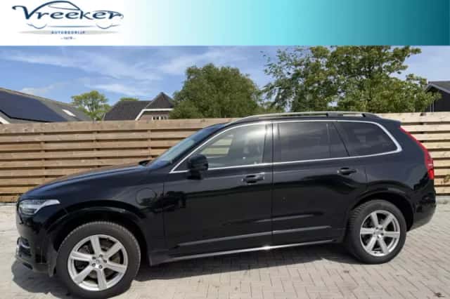 Volvo XC90 (2015) thumbnail 1