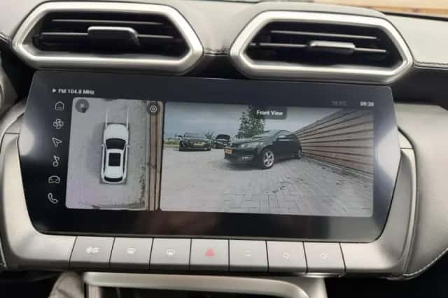 MG ZS (2025) thumbnail 3