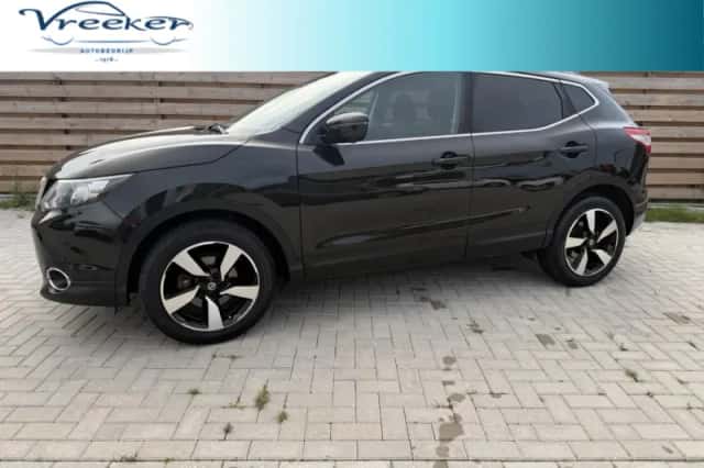Nissan Qashqai (2015) thumbnail 1