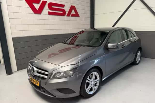 Mercedes-Benz A-Klasse (2012) thumbnail 2