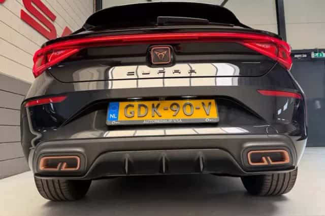 CUPRA Leon (2021) thumbnail 3