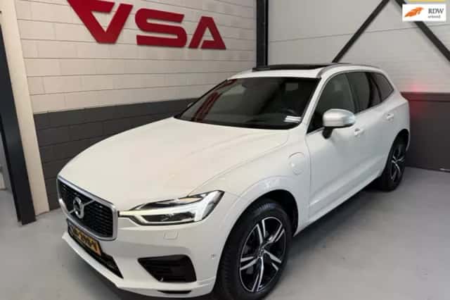Volvo XC60 (2018) thumbnail 1