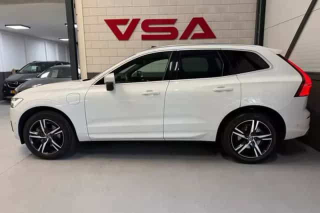 Volvo XC60 (2018) thumbnail 5