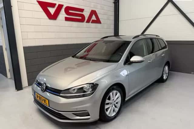 Volkswagen Golf (2019) thumbnail 1