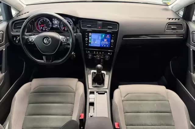 Volkswagen Golf (2019) thumbnail 2