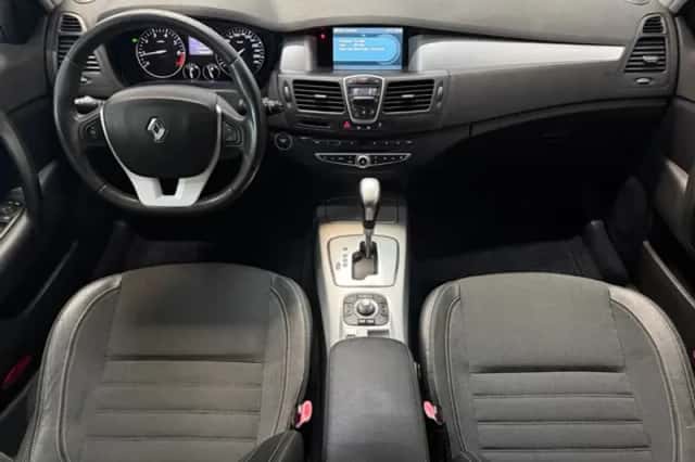Renault Laguna (2009) thumbnail 2