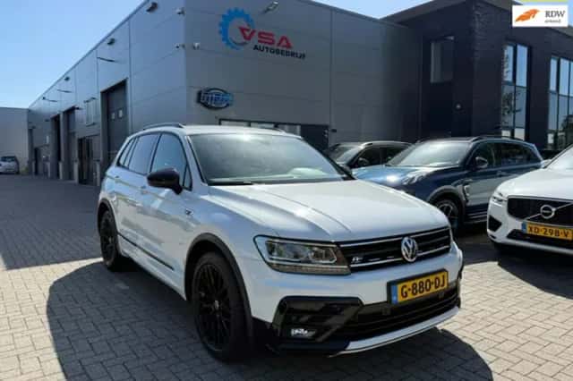 Volkswagen Tiguan (2019) thumbnail 1