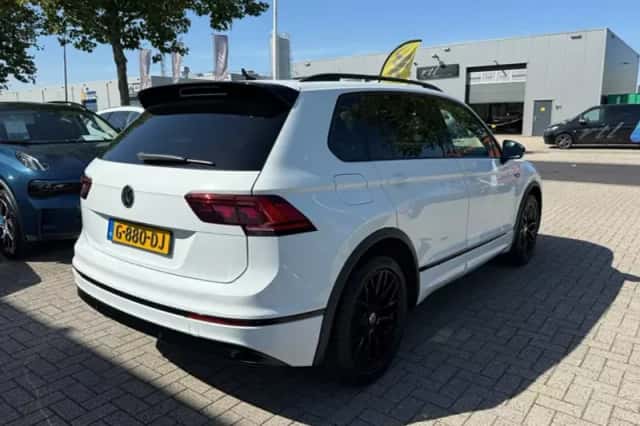 Volkswagen Tiguan (2019) thumbnail 3