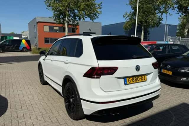 Volkswagen Tiguan (2019) thumbnail 4