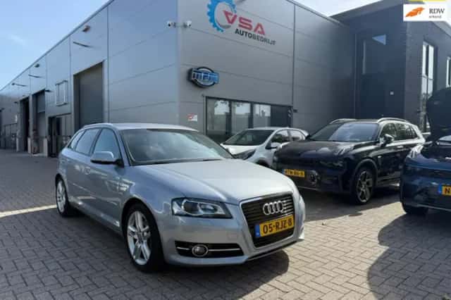 Audi A3 (2011) thumbnail 1