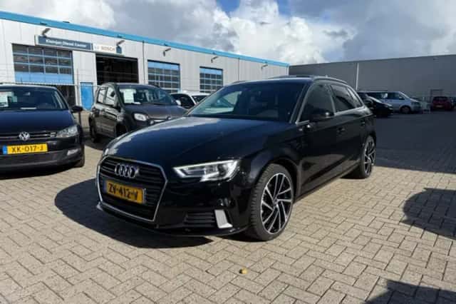 Audi A3 (2018) thumbnail 2