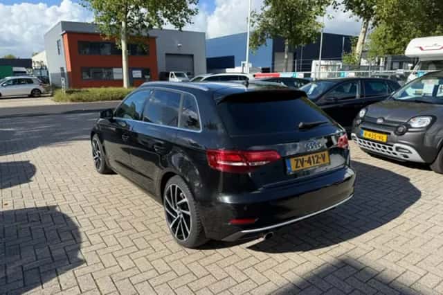 Audi A3 (2018) thumbnail 3
