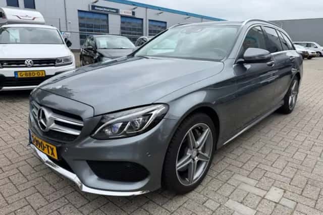 Mercedes-Benz C-Klasse (2016) thumbnail 2
