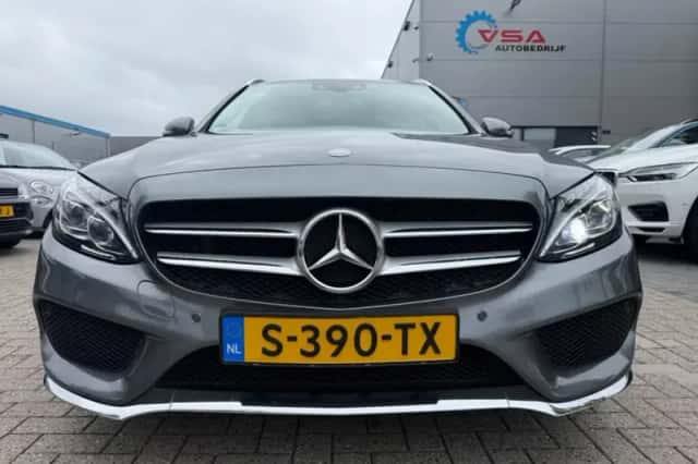 Mercedes-Benz C-Klasse (2016) thumbnail 3