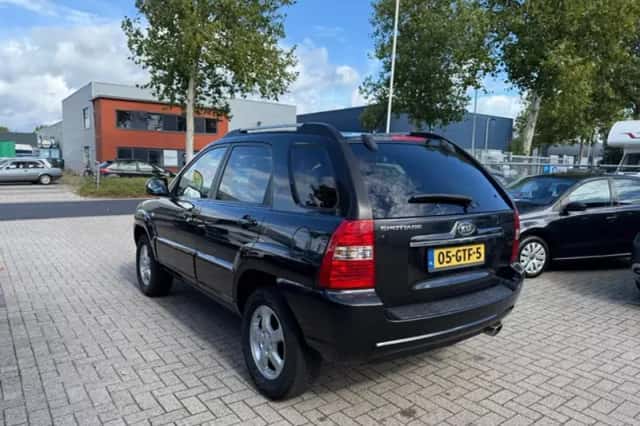 Kia Sportage (2009) thumbnail 4