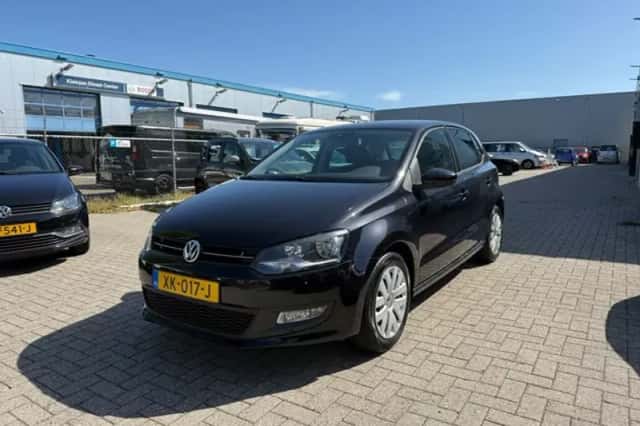Volkswagen Polo (2010) thumbnail 2