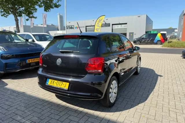 Volkswagen Polo (2010) thumbnail 4