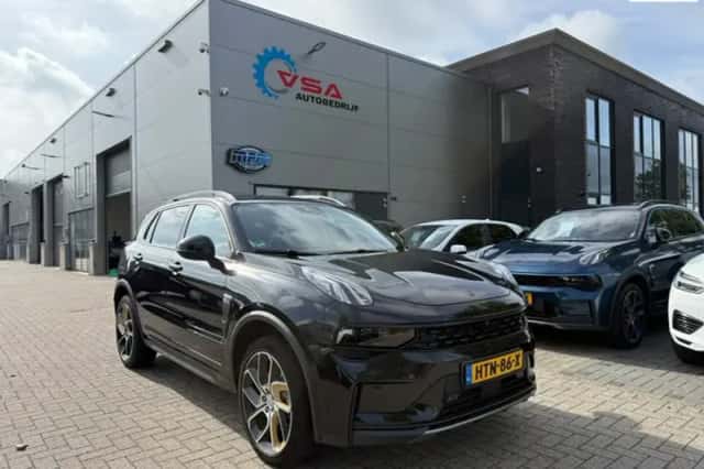 Lynk & Co 01 (2022) thumbnail 1