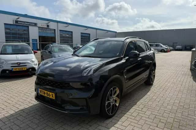 Lynk & Co 01 (2022) thumbnail 2
