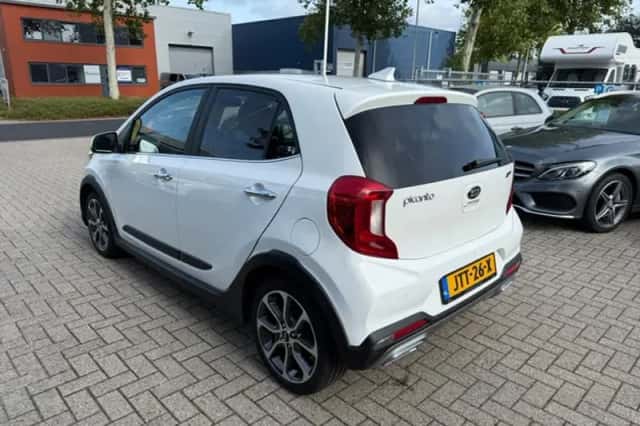 Kia Picanto (2021) thumbnail 4