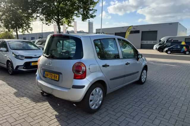 Renault Modus (2006) thumbnail 4