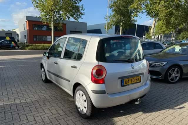 Renault Modus (2006) thumbnail 5