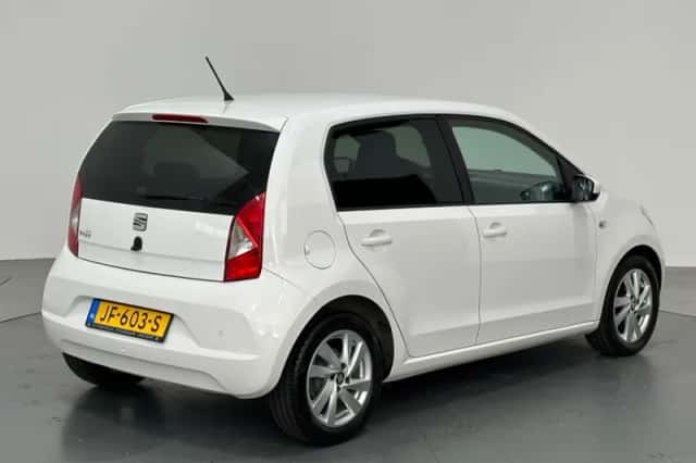 SEAT Mii (2016) thumbnail 3