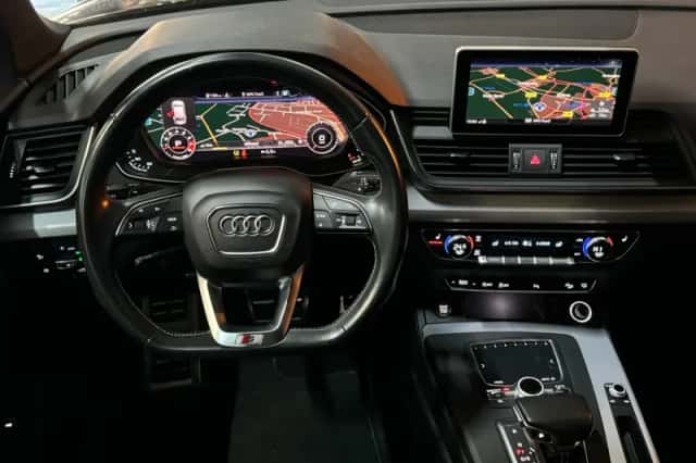 Audi Q5 (2018) thumbnail 2