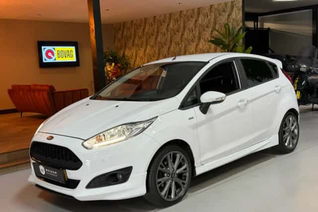 Ford Fiesta (2017) thumbnail 5