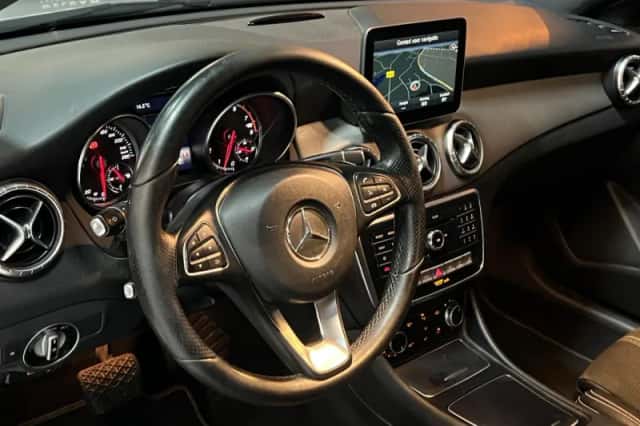 Mercedes-Benz CLA-Klasse (2017) thumbnail 3