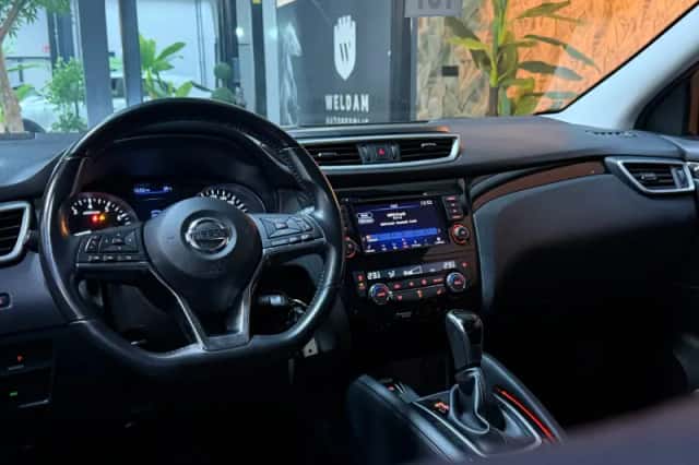 Nissan Qashqai (2020) thumbnail 3