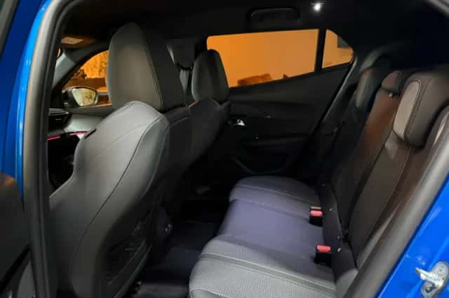 Peugeot 2008 (2023) thumbnail 6