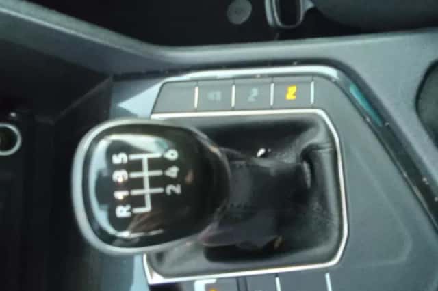 Volkswagen Tiguan (2022) thumbnail 5