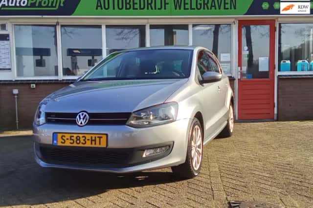 Volkswagen Polo (2011) thumbnail 1
