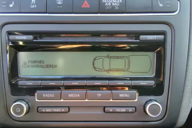 Volkswagen Polo (2011) thumbnail 4
