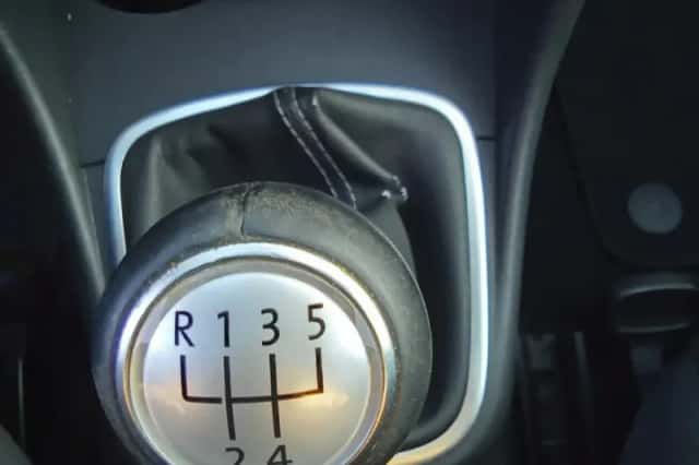 Volkswagen Polo (2011) thumbnail 5