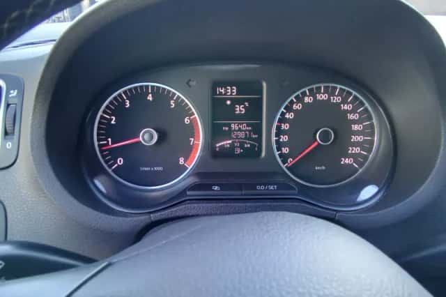 Volkswagen Polo (2011) thumbnail 6