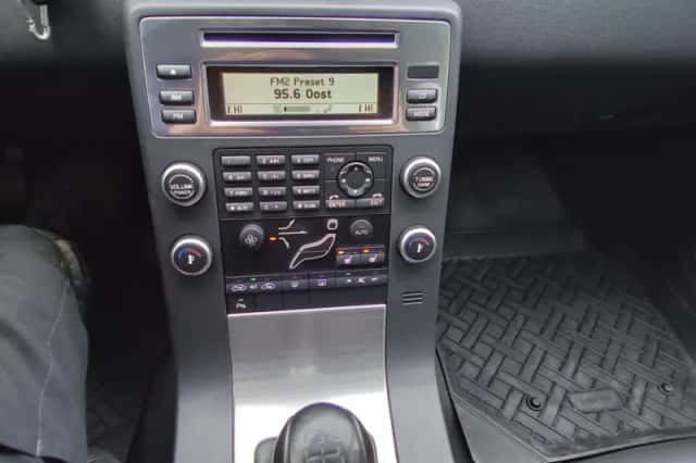Volvo V70 (2010) thumbnail 4