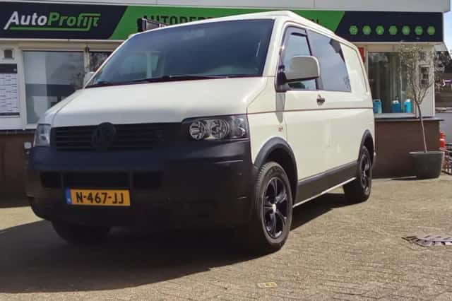 Volkswagen Transporter (2005) thumbnail 2