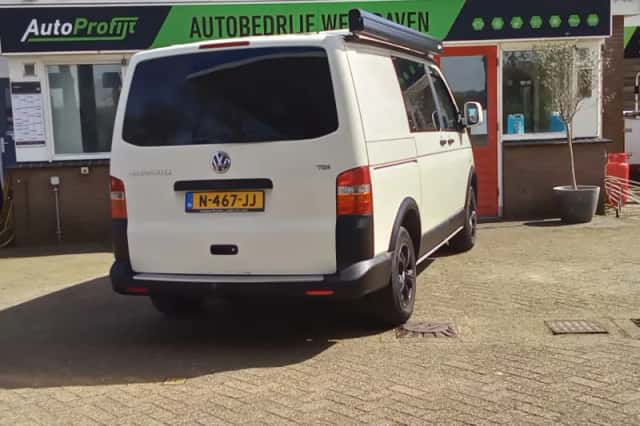 Volkswagen Transporter (2005) thumbnail 3