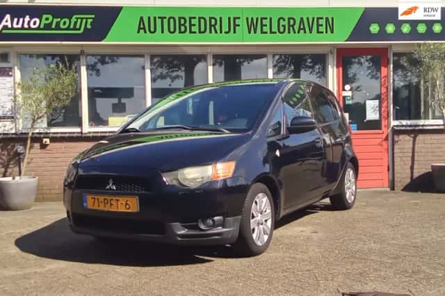 Mitsubishi Colt (2011) thumbnail 1