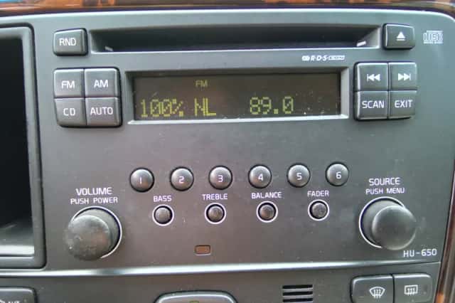 Volvo V70 (2004) thumbnail 4