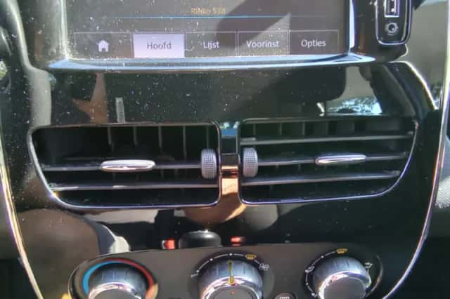 Renault Clio (2013) thumbnail 3
