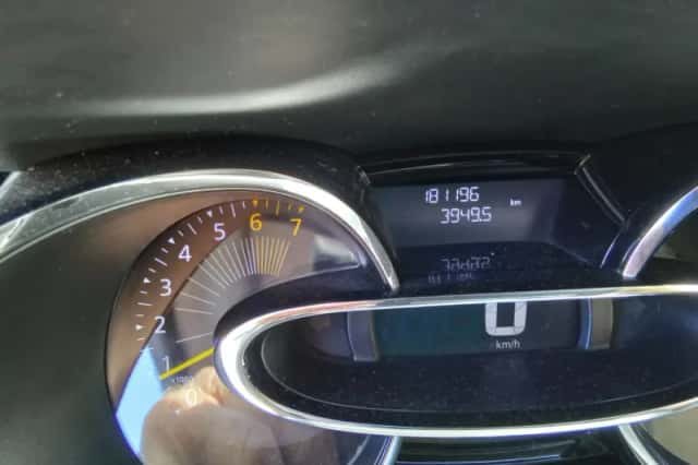 Renault Clio (2013) thumbnail 5